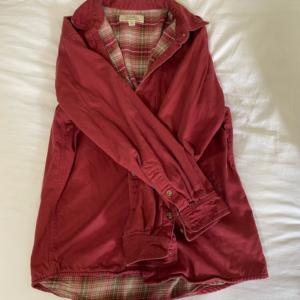 Size M red Cabela’s jacket